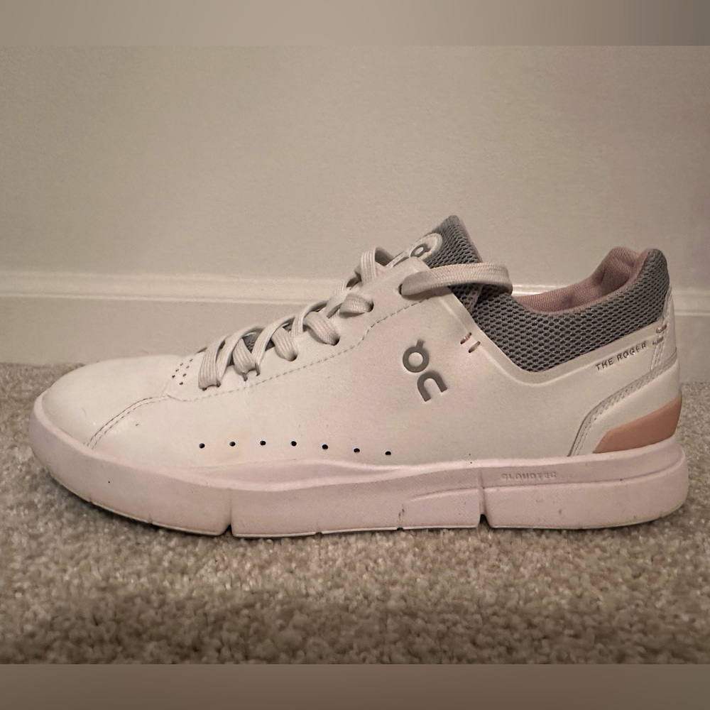 On Cloud THE ROGER sneakers - Women’s 9.5 (US)